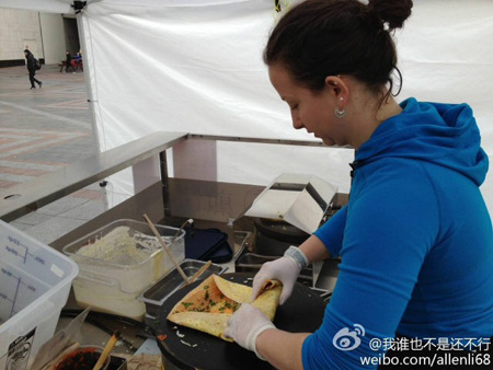 【趣闻】美国<em>女孩</em>西雅图街头<em>摆摊卖</em>煎饼(1)_手